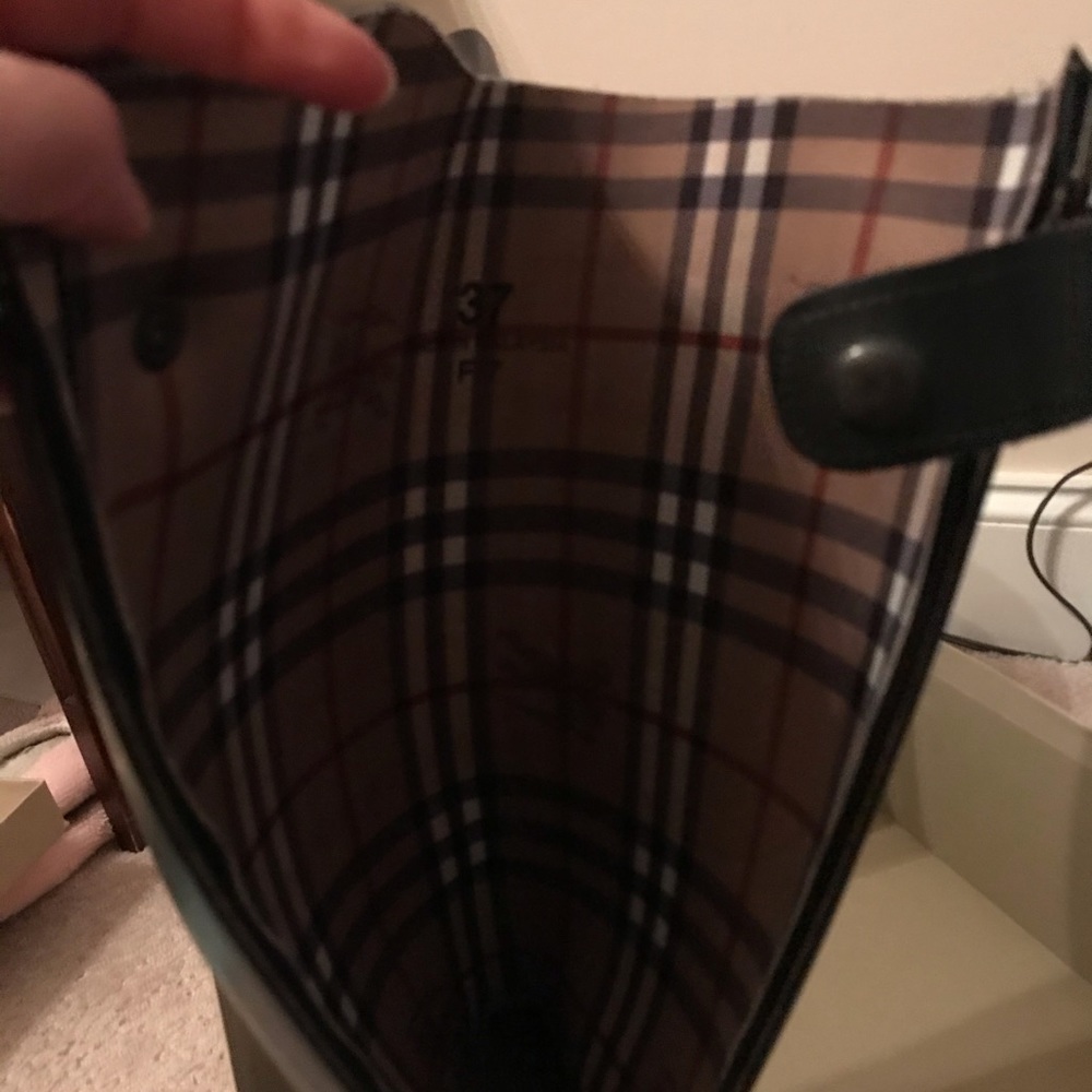 Burberry rain boots - Like new with original box